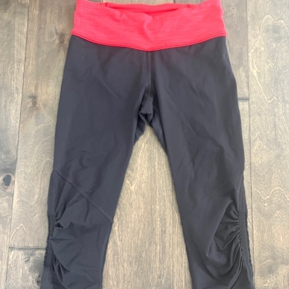 LULULEMON speed Crop leggings Size 6 - Picture 1 of 7